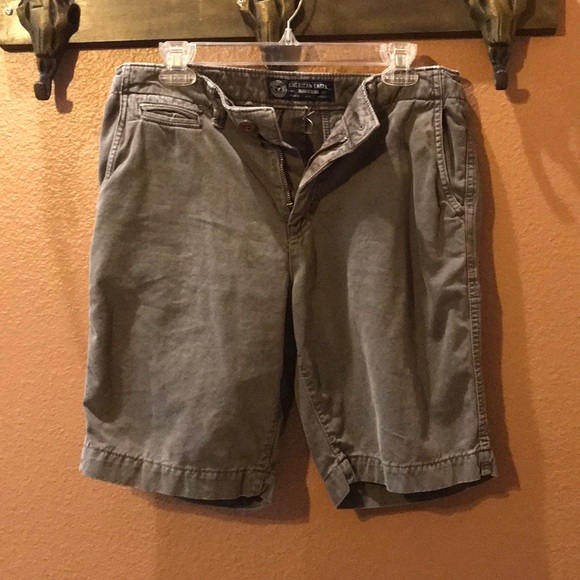 Men’s flat front shorts - Picture 2 of 4